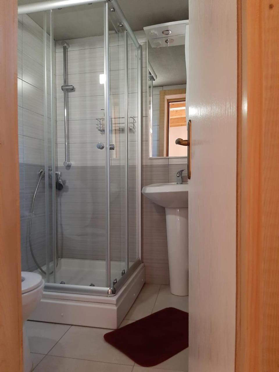 Balabani Local Stay Golubovci 외부 사진