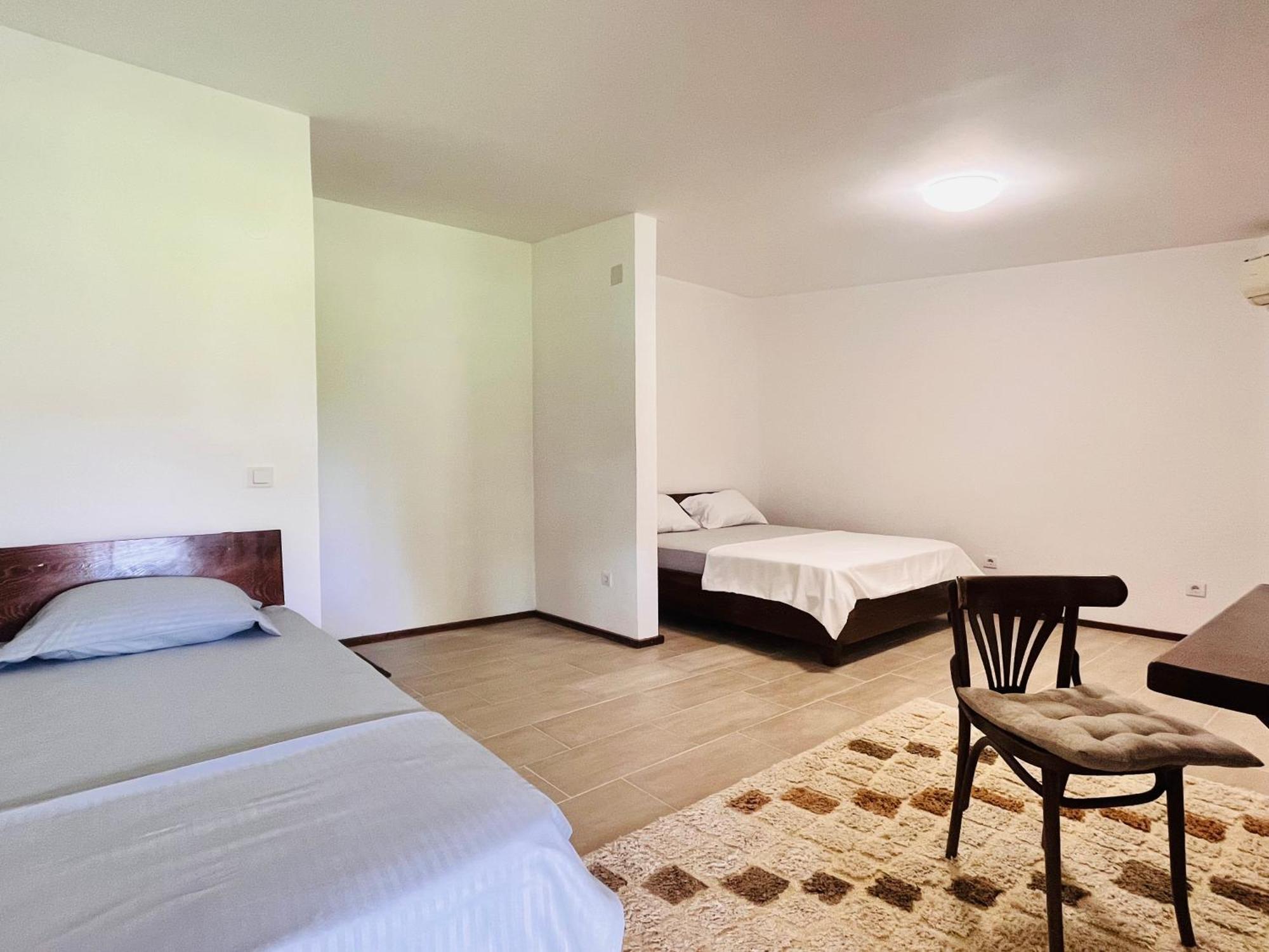 Balabani Local Stay Golubovci 외부 사진