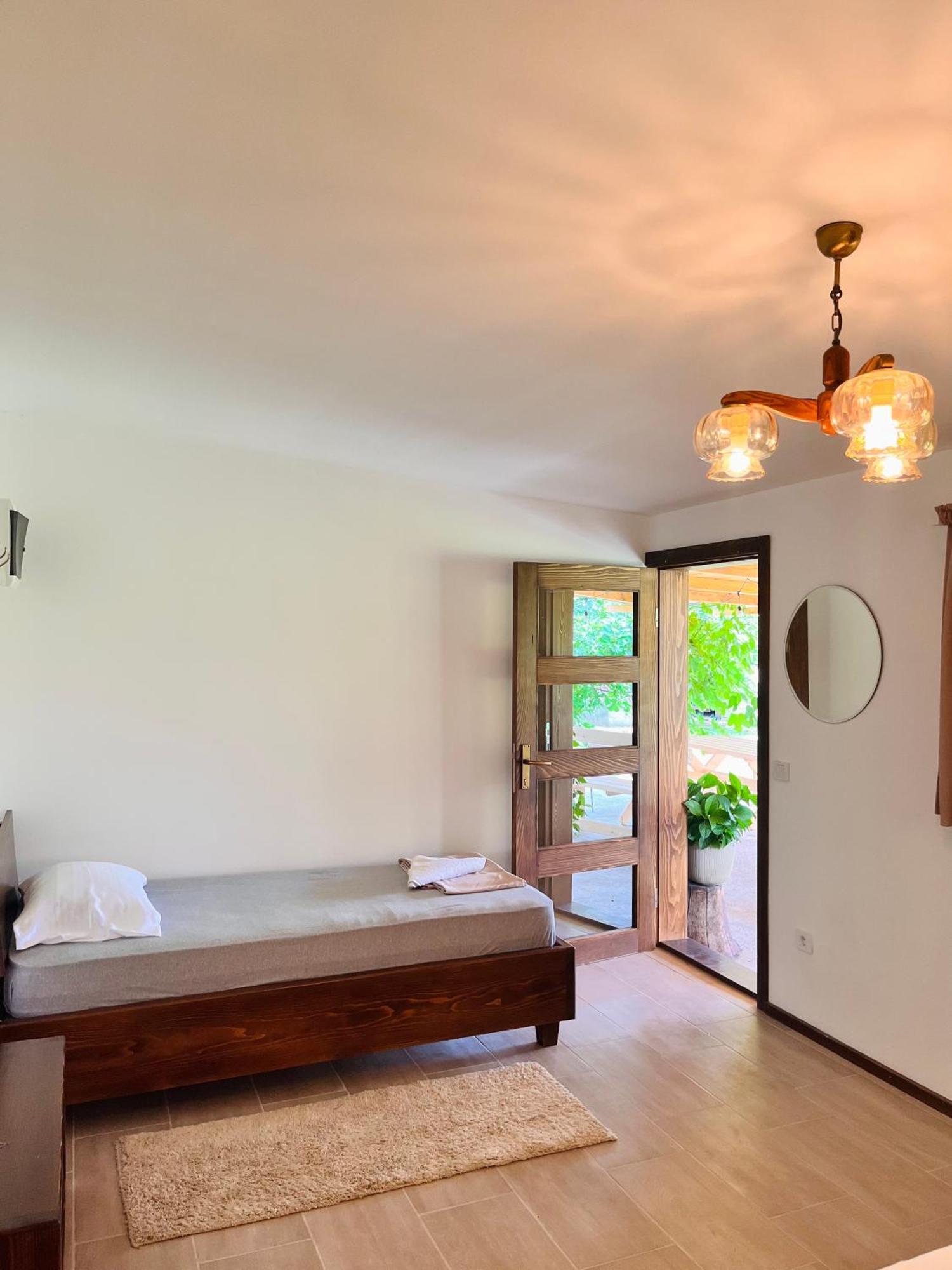 Balabani Local Stay Golubovci 외부 사진