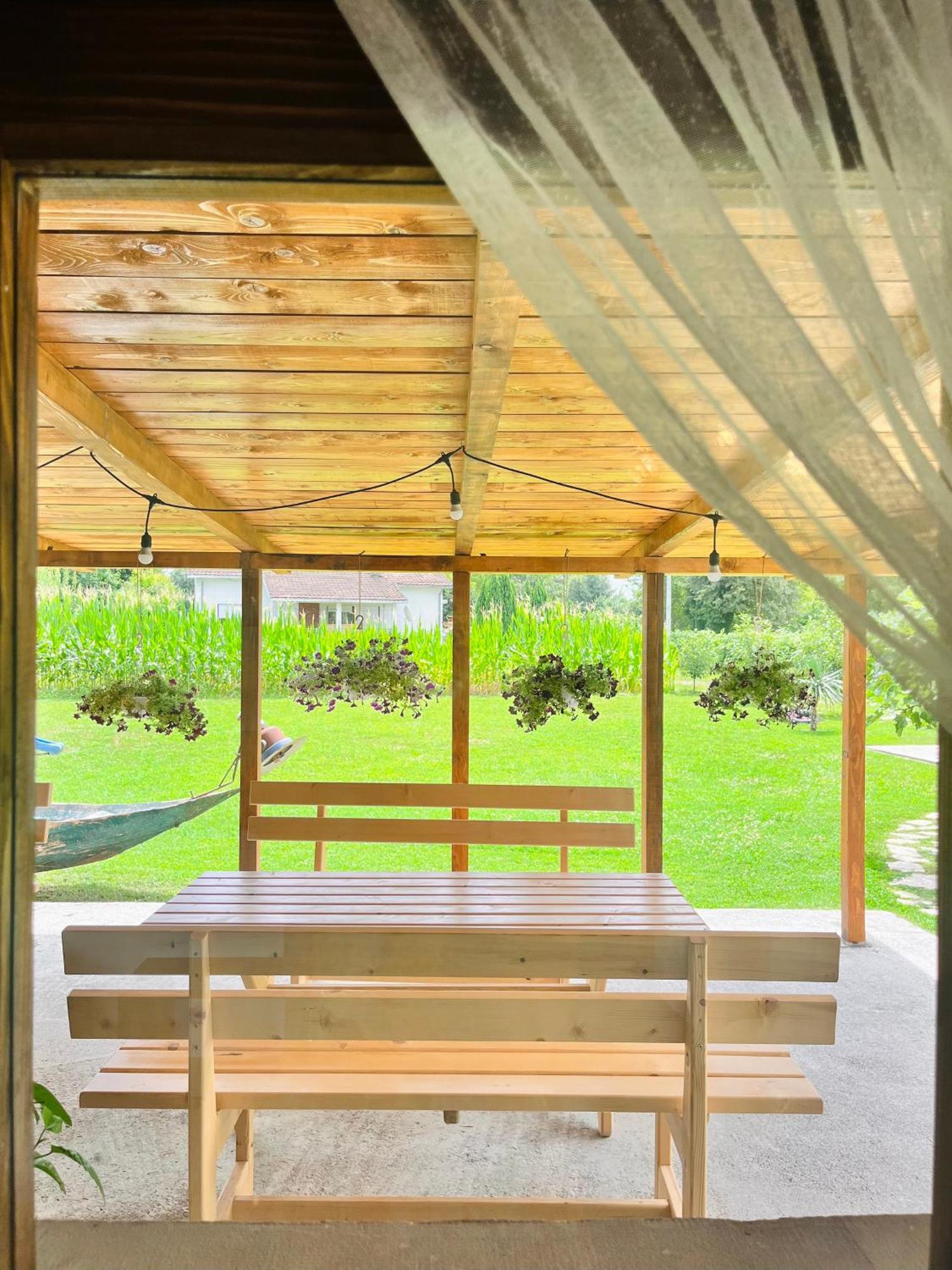 Balabani Local Stay Golubovci 외부 사진