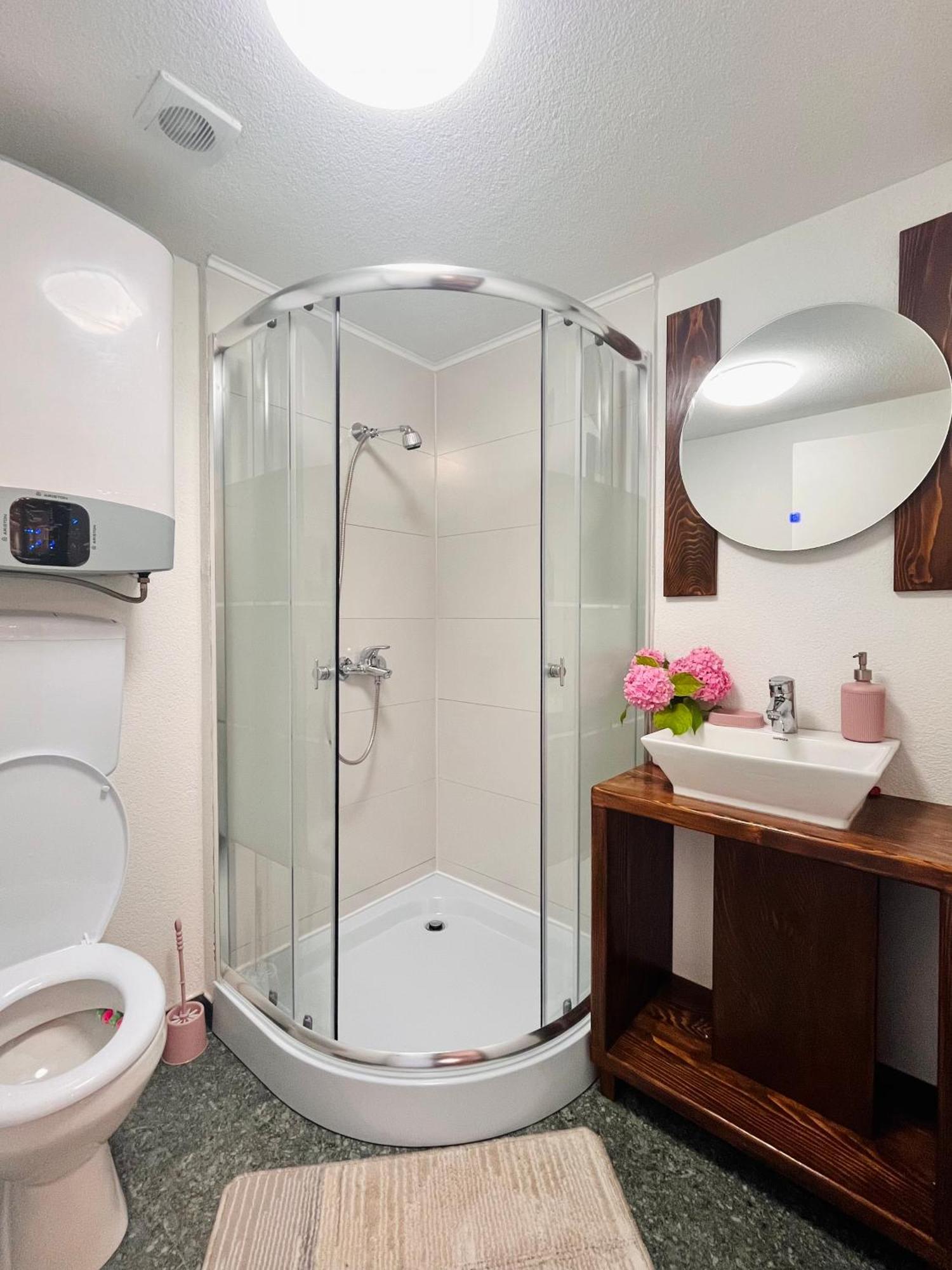 Balabani Local Stay Golubovci 외부 사진